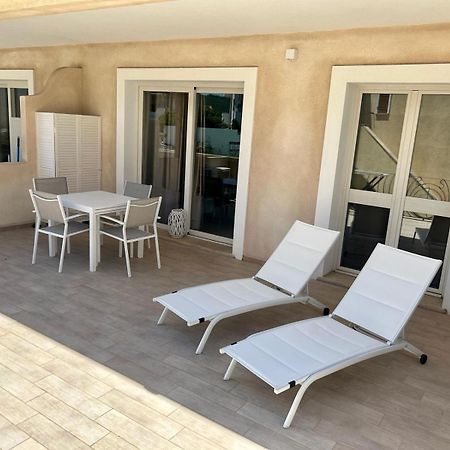 Appartamento Incantevole Con Piscina Palau Bagian luar foto